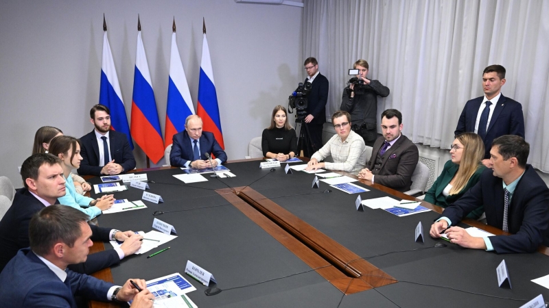 Путин отметил научный вклад крупных ядерщиков из числа членов РАН