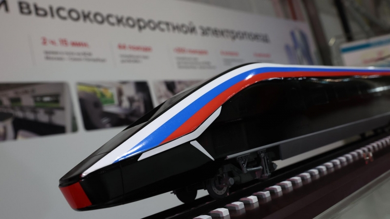 Поезда для ВСМ будут производить на "Синаре", сообщил Мантуров