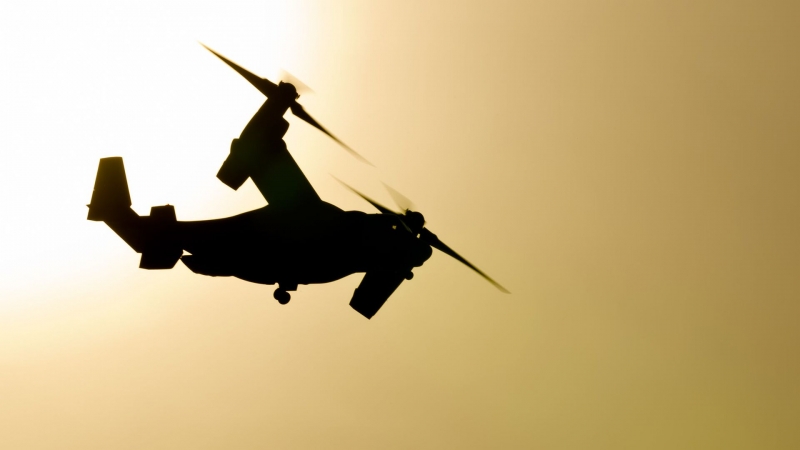 В Японии протестуют против возобновления полетов конвертопланов США Osprey