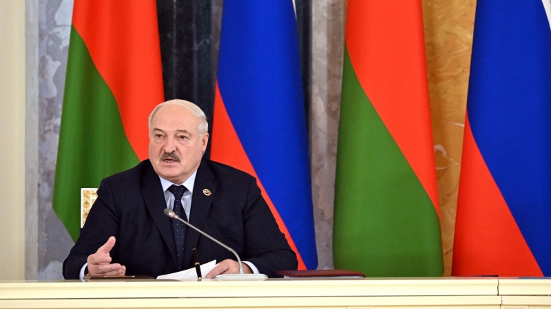 Лукашенко боится, что американцы похитят белоруску на МКС