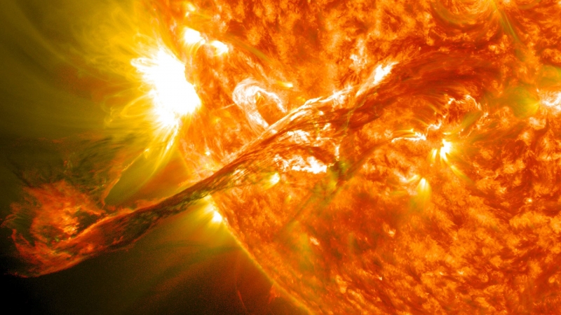 На Солнце произошла крупная вспышка, заявили ученые