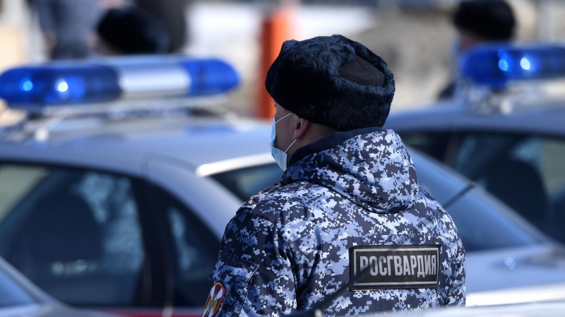 В ДНР ветерана СВО пытались заставить залить зеленкой урну для голосования 