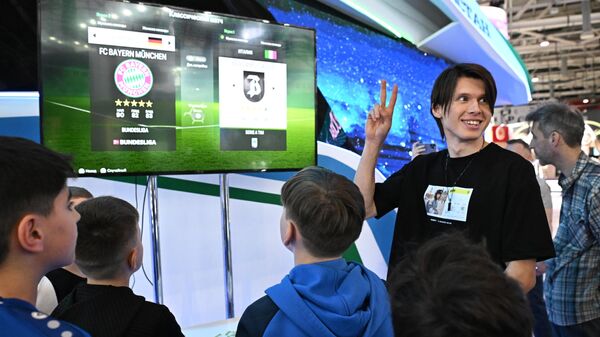 На выставке "Россия" в День Космонавтики создали четыре семьи