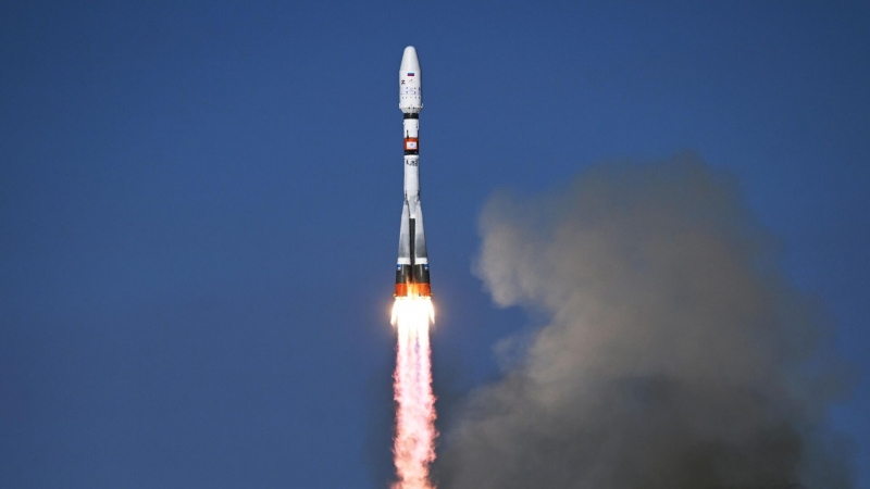 В России начнут показывать старты космических ракет на уличных экранах