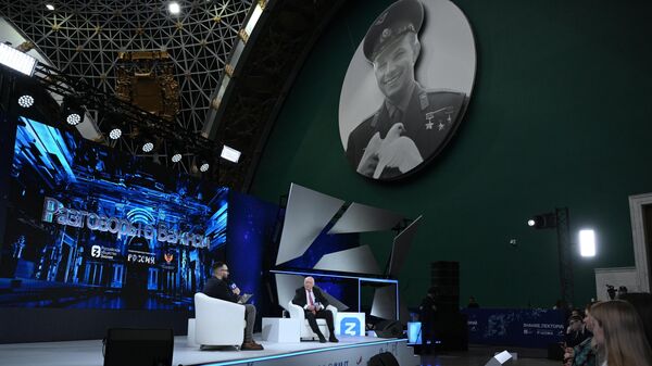 На выставке "Россия" в День Космонавтики создали четыре семьи