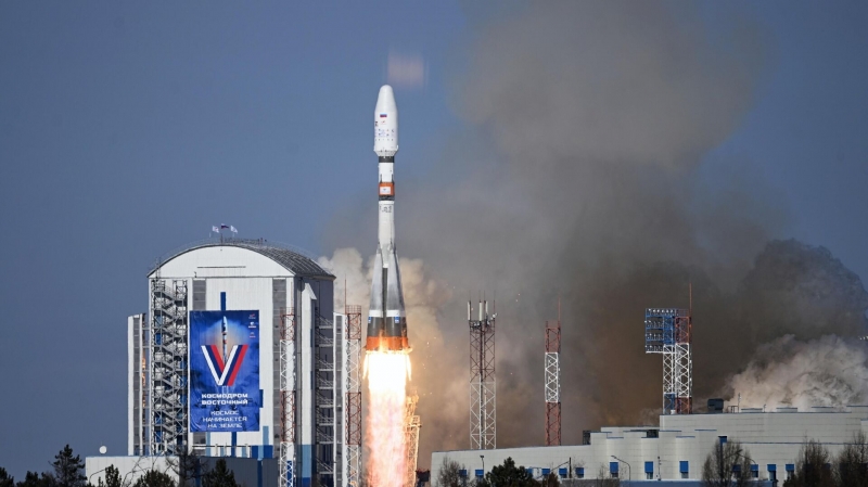 Мантуров назвал количество российских спутников на орбите