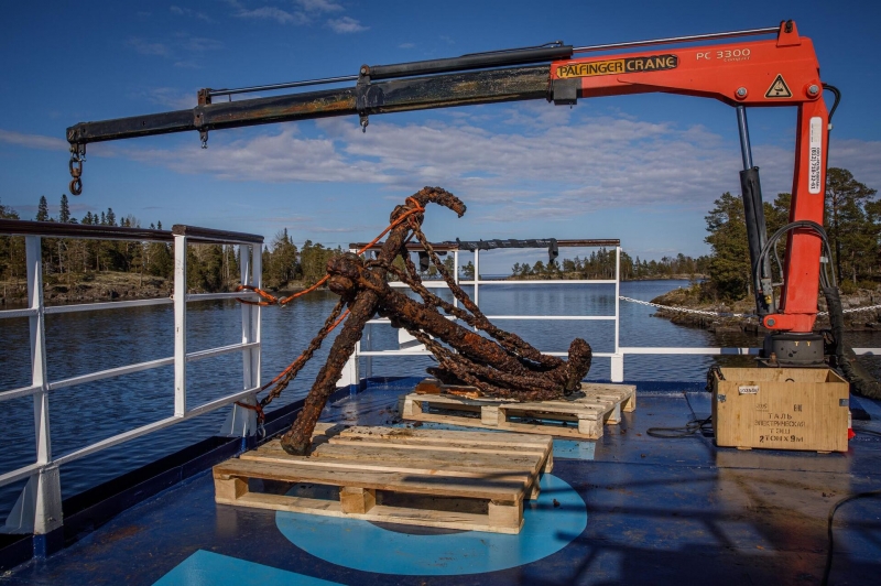 Поиск вооруженным глазом. Ученые помогают искать колокола на дне Ладоги
