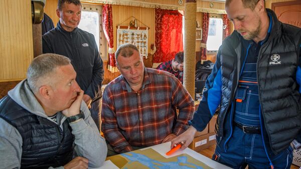 Поиск вооруженным глазом. Ученые помогают искать колокола на дне Ладоги