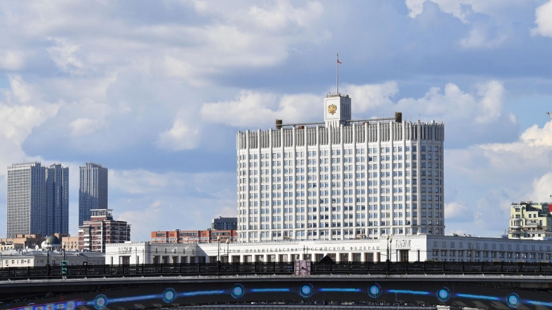 Правительство продлило эксперимент по использованию виртуальных соцкарт