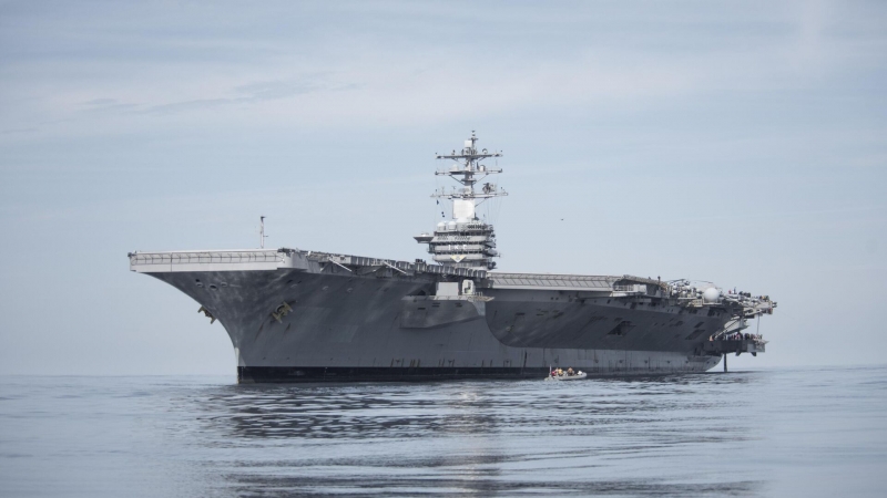 В США назвали сообщения хуситов об ударе по авианосцу ложными