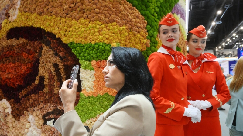 Стенд Смоленской области украсили обращением Гагарина