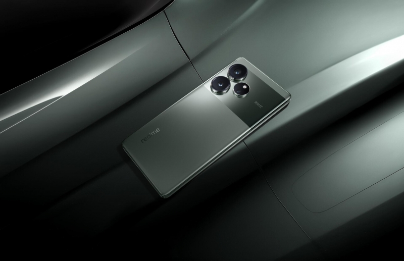 Серия realme GT 6, "убийца флагманов", поступила в продажу в России