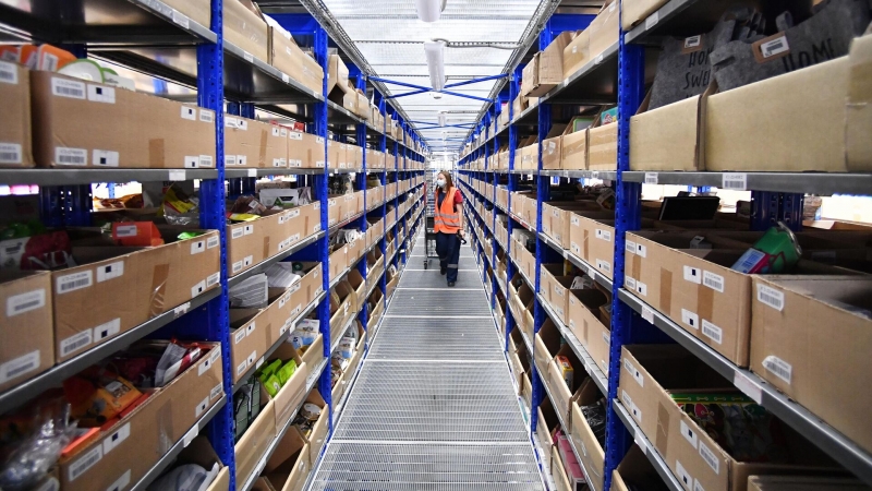 Греф призвал дать маркетплейсам развиться