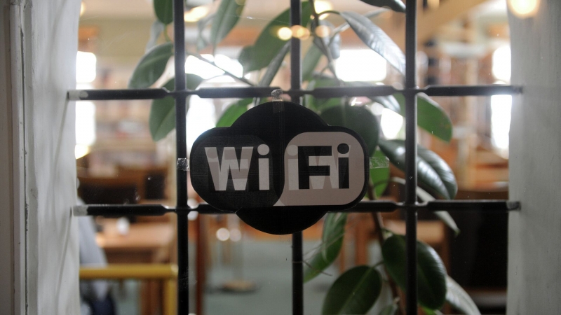 Эксперт рассказал, как защитить данные при подключении к публичному Wi-Fi