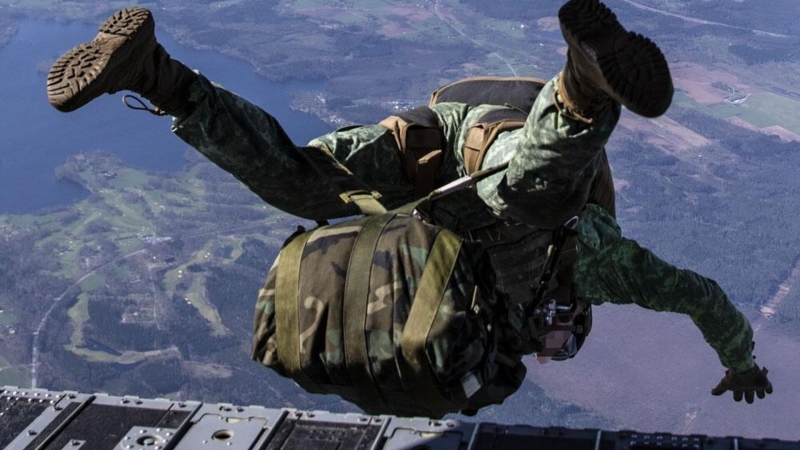 Нидерланды направят семь кораблей для участия в морских учениях НАТО