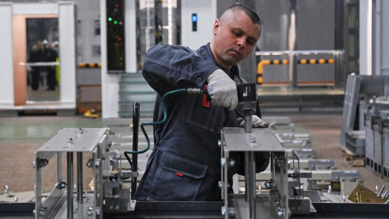 Выпуск электрического оборудования увеличили почти на 20% в Подмосковье