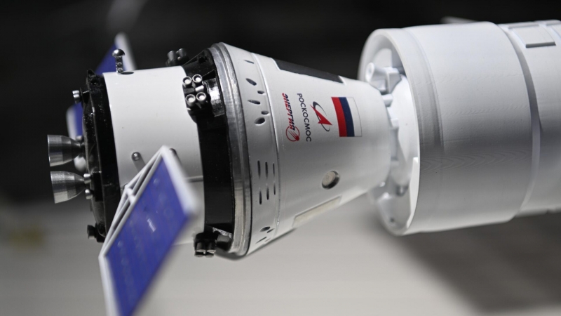 Россия не уйдет с МКС, пока не введет в строй свою станцию, заявил Артемьев