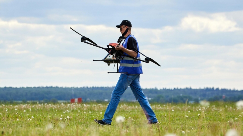 Эксперт спрогнозировал развитие технологии роя дронов в народном хозяйстве