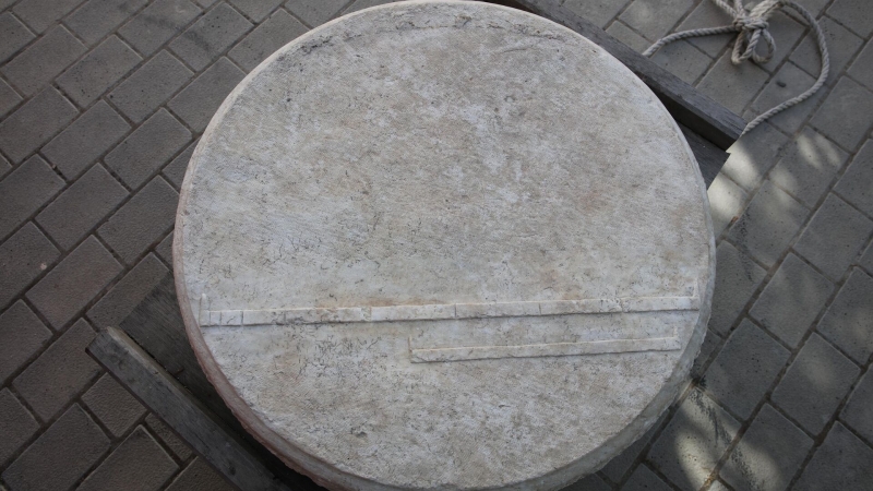 Археологи нашли в древнем Херсонесе уникальный античный эталон длины