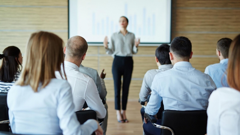 Эксперты "Сколково" обсудят инновации в промышленности на "Иннопром-2024"