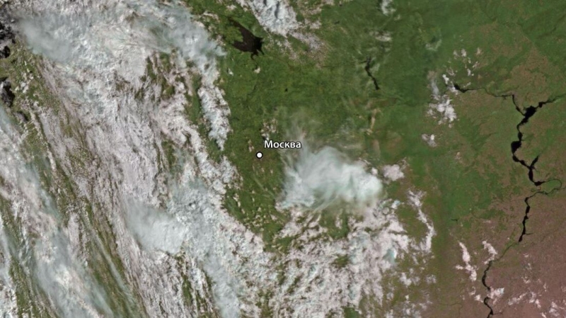 "Роскосмос" опубликовал спутниковый снимок надвигающегося на Москву урагана