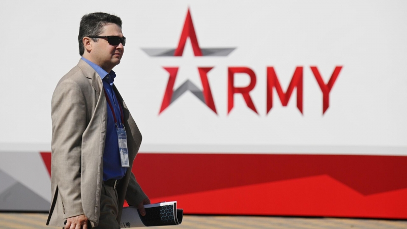 Специалисты "Роскосмоса" представили комплекс воздушной разведки "Финист"