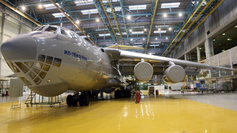 Авиация продолжает развиваться, несмотря на санкции, заявил Мишустин