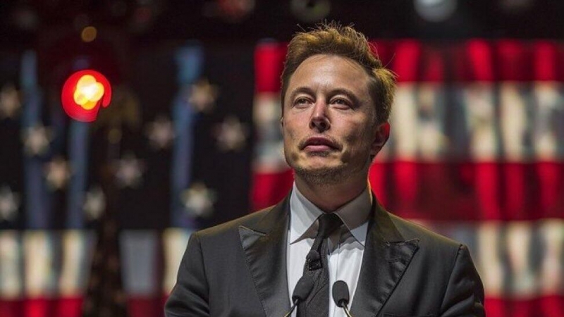 Мозговые импланты станут нормой жизни в будущем, считает Маск