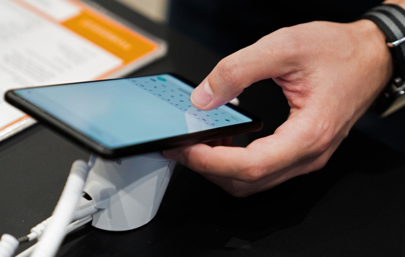 Татьяна Черниговская: человек может перестать быть "царем природы"