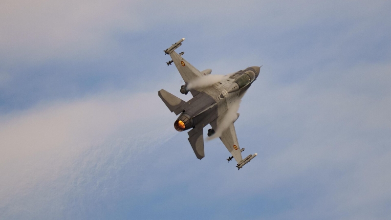 Пентагон принял истребители F-35 после отмены ограничений, пишут СМИ