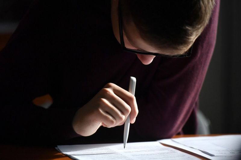 Татьяна Черниговская: человек может перестать быть "царем природы"