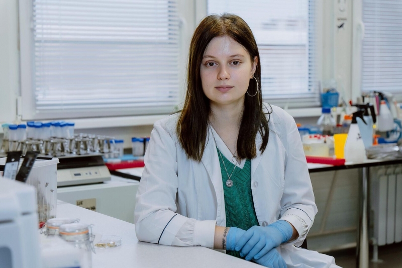 Новосибирские ученые придумали моль, которая сможет утилизировать пластик