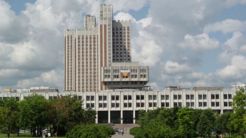 Татьяна Черниговская: человек может перестать быть "царем природы"