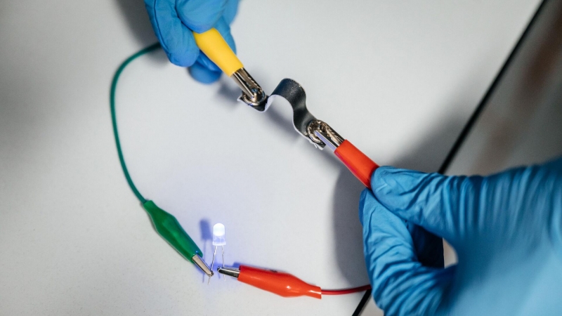 Ученые создали умный материал для одежды будущего