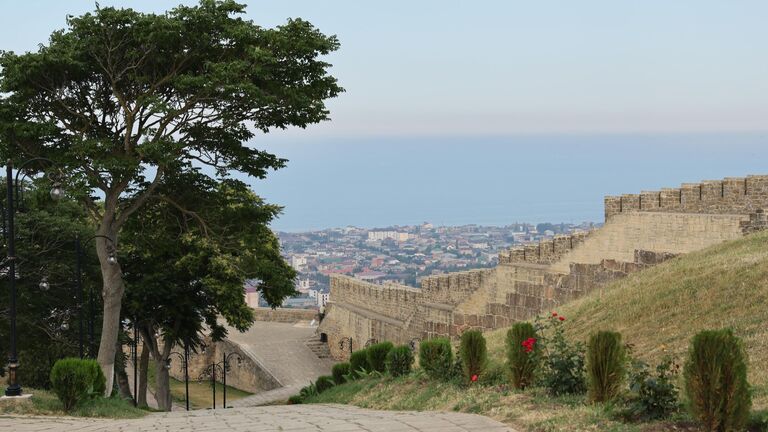 Что скрывает древняя цитадель? В Дербенте нашли монеты времен Петра I