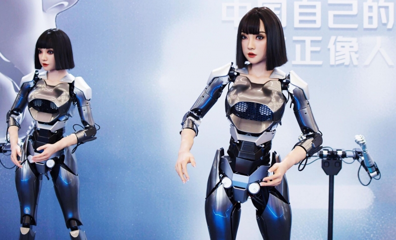 Татьяна Черниговская: человек может перестать быть "царем природы"