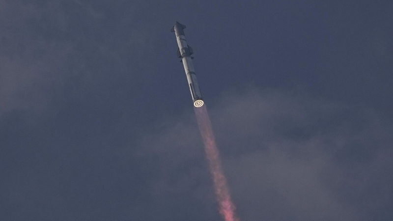 Ракета Falcon 9 стартовала во Флориде c космическими туристами