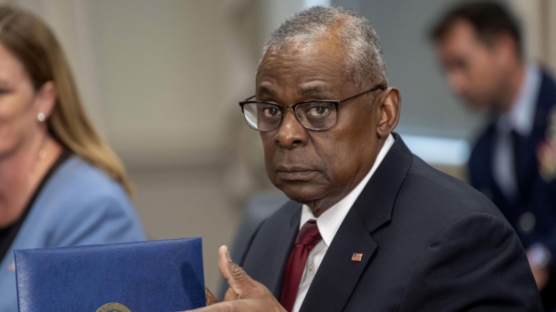 Глава Пентагона назвал "ошибкой" возможный ответ Ирана на удары Израиля