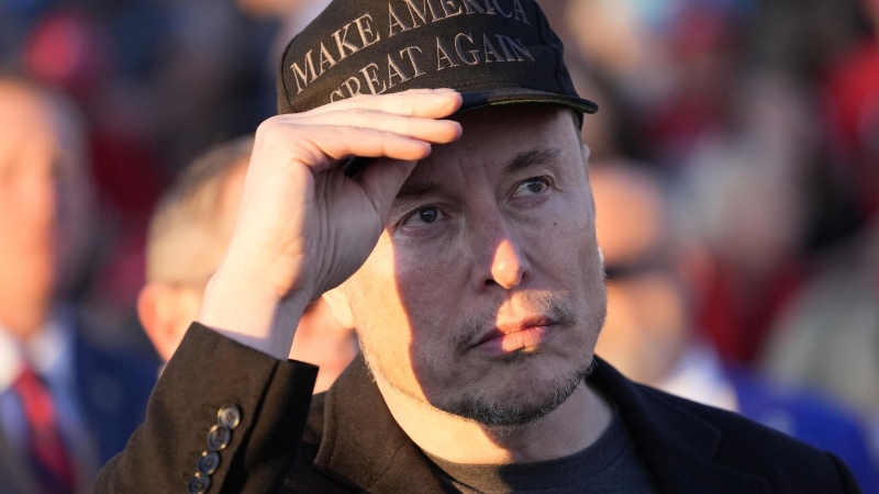 Маск: США заставили SpaceX изучить шансы падения ракеты на акул и китов