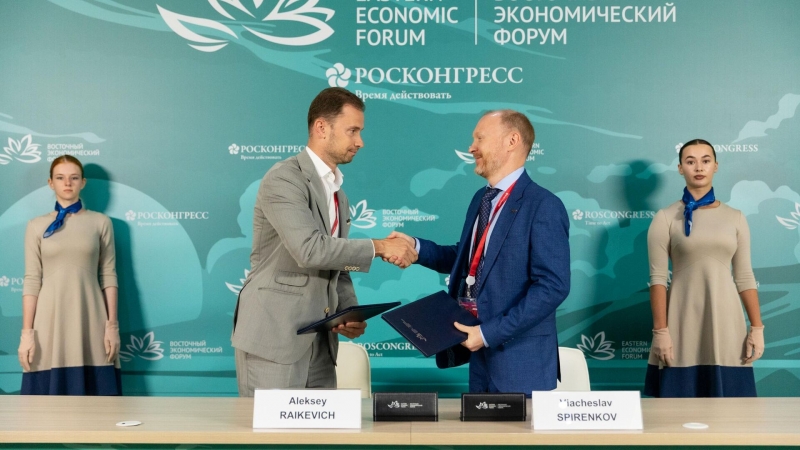 АО "ГЛОНАСС" представило прототип мобильного терминала спутниковой связи