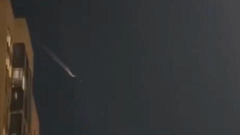 Жители Казани увидели небольшой болид