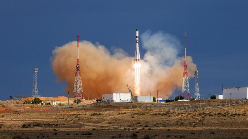 На Байконуре на старт установили двухтысячную ракету на базе Р-7