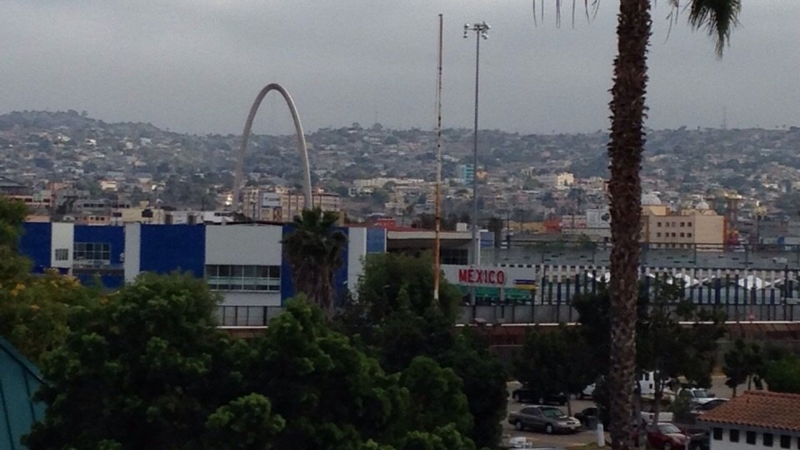 Тайный туннель на границе США и Мексики засыпят