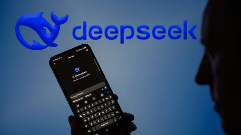 Эксперт оценил шансы DeepSeek на противостояние с США в сфере ИИ