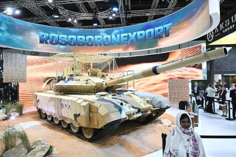 Мощь 65 армий мира под одной крышей: первый день оружейной выставки IDEX