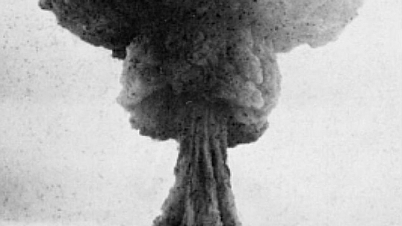 Заслуги спецслужб в атомный проект СССР равны вкладу ученых, заявил Лихачев