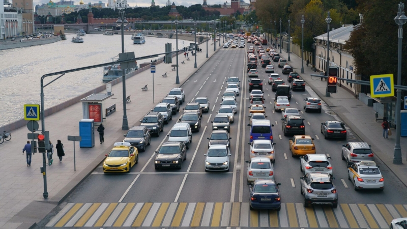 Двое жителей Новосибирска похитили 3,5 миллиона рублей у сервиса такси