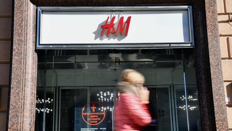 H&M не планирует возобновлять работу в России