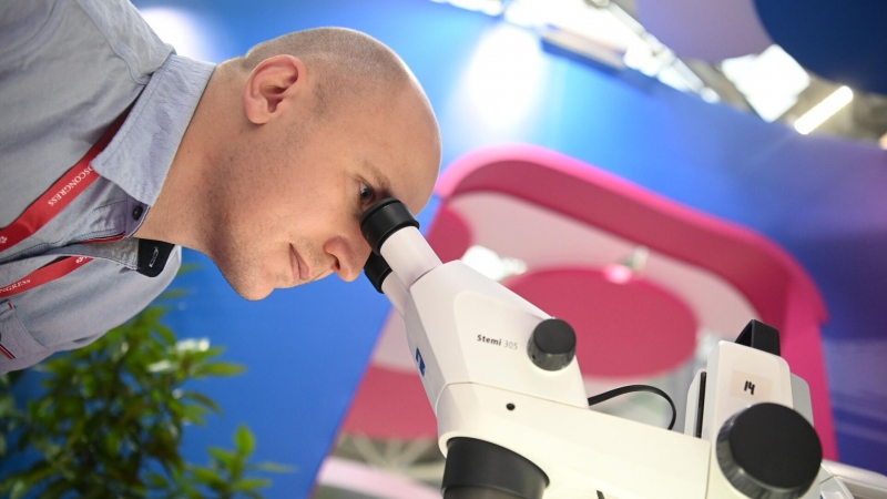 Путин пошутил о полетах коров и собак на Марс