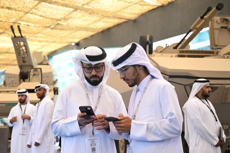 Мощь 65 армий мира под одной крышей: первый день оружейной выставки IDEX